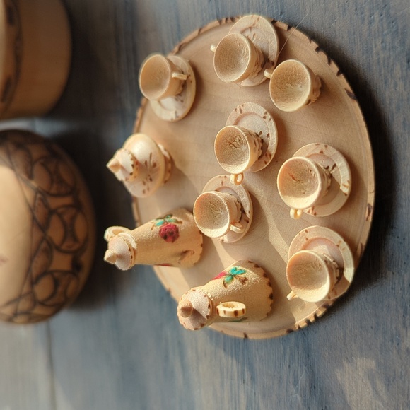 Miniature Tea Set With - Picture 6 of 11